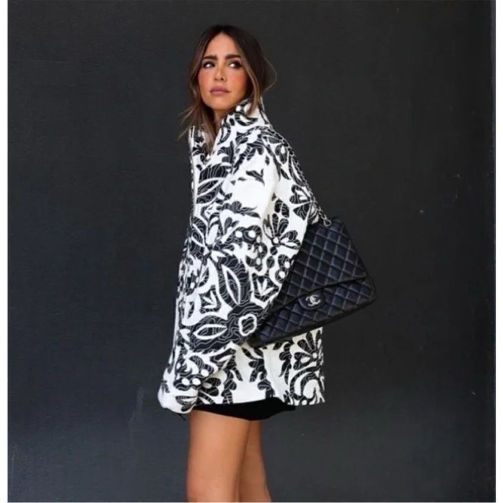 NWT Zara Blogger’s Favorite Printed Quilted Oversized Sweatshirt Jacket, Medium - Picture 2 of 16